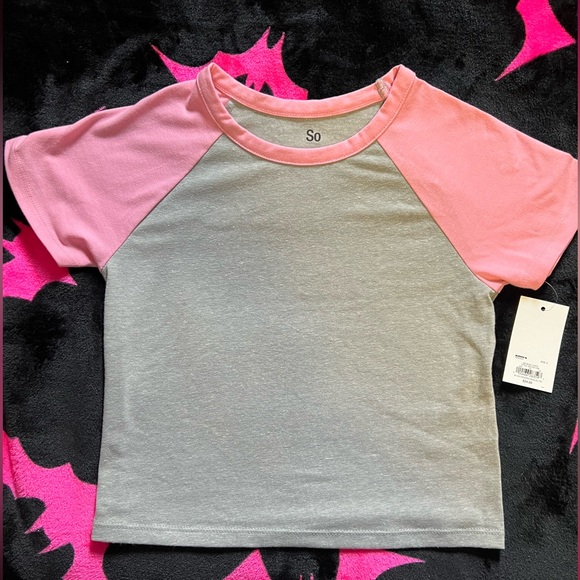 SO Tops - SO - Cropped Raglan Baseball-style Tee (Small) Baby Pink & Heather Grey (NWT)